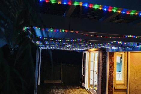 Photo of property in 1/8 Golf Road, New Lynn, Auckland, 0600