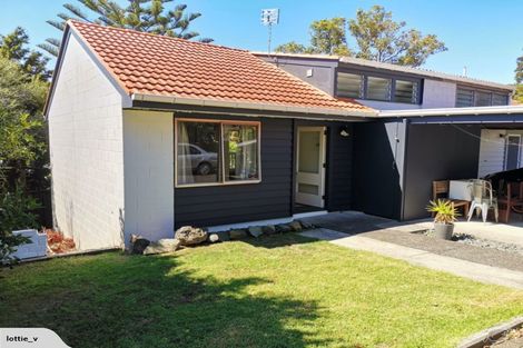 Photo of property in 85e Stottholm Road, Titirangi, Auckland, 0604