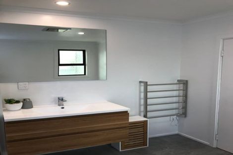 Photo of property in 12 Haydon Street, Roslyn, Palmerston North, 4414