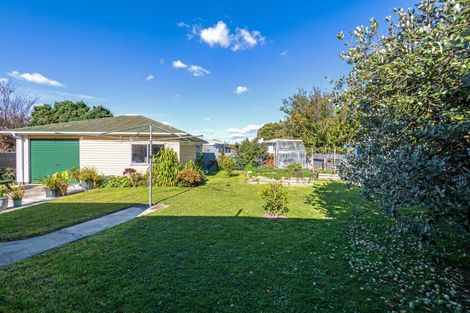Photo of property in 22 Benmore Avenue, Cloverlea, Palmerston North, 4412