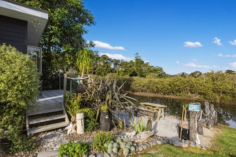 Photo of property in 31 Crisp Road, Parua Bay, Whangarei, 0174