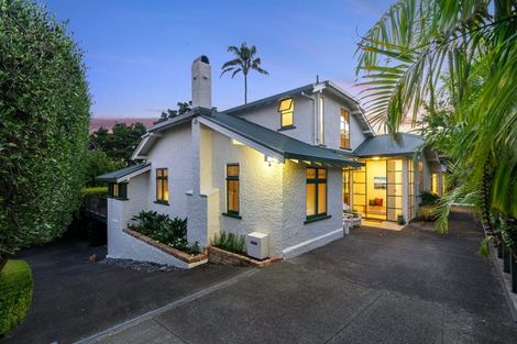 Photo of property in 19 Maritime Terrace, Birkenhead, Auckland, 0626