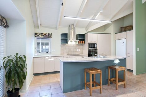 Photo of property in 42 Harvest Drive, Henderson, Auckland, 0612