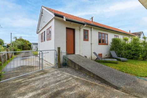 Photo of property in 21 Robert Street, Marton, 4710