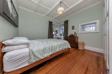 Photo of property in 60 Ngataringa Road, Devonport, Auckland, 0624