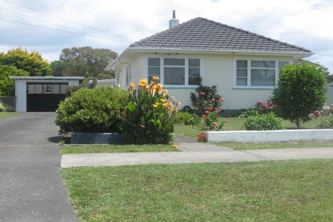 Photo of property in 27 Field Street, Aramoho, Whanganui, 4500