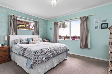 Photo of property in 10 Ambler Avenue, Glen Eden, Auckland, 0602
