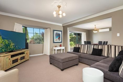 Photo of property in 1 Saunders Place, Te Puke, 3119