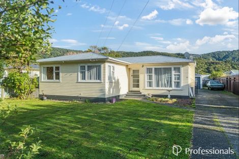 Photo of property in 66 Peel Place, Wainuiomata, Lower Hutt, 5014