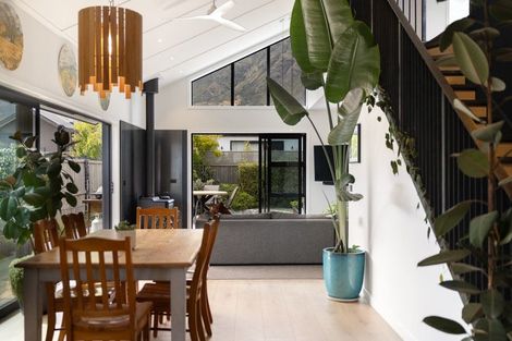 Photo of property in 6 Shepherd Road, Jacks Point, Queenstown, 9371
