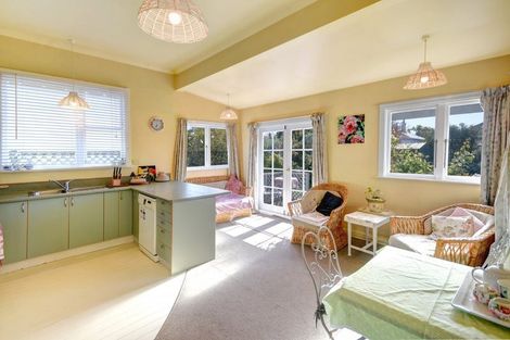 Photo of property in 5 Nile Street, Saint Clair, Dunedin, 9012