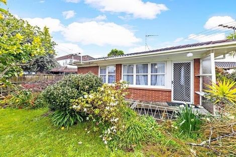 Photo of property in 2/8 Marne Road, Papakura, 2110