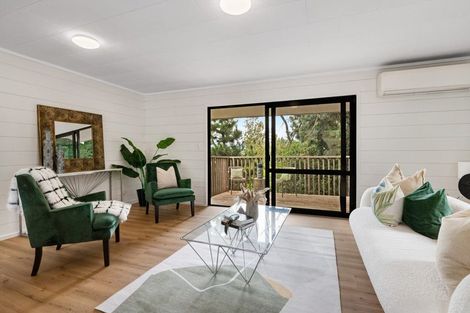 Photo of property in 2/15 Pemberton Avenue, Bayview, Auckland, 0629