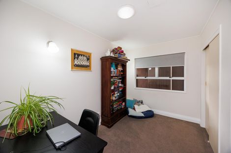 Photo of property in 52 Kentucky Way, Awapuni, Palmerston North, 4412