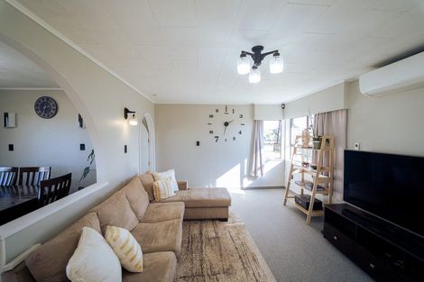 Photo of property in 243 Flaxmere Avenue, Flaxmere, Hastings, 4120