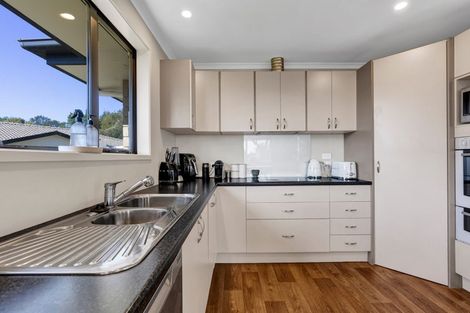 Photo of property in 7 Tawa Street, Inglewood, 4330