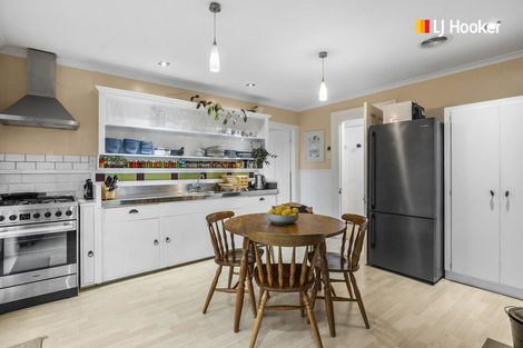Photo of property in 10 Glen Road, Mornington, Dunedin, 9011