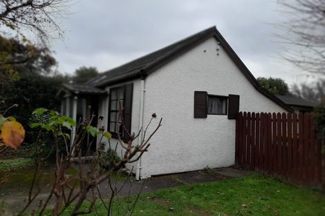 Photo of property in 37 Somerset Crescent, Spreydon, Christchurch, 8024