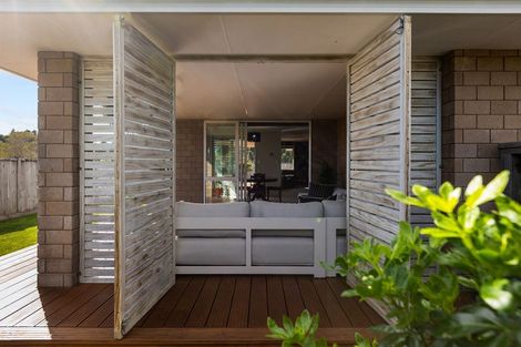 Photo of property in 86 Karamea Street, Whalers Gate, New Plymouth, 4310