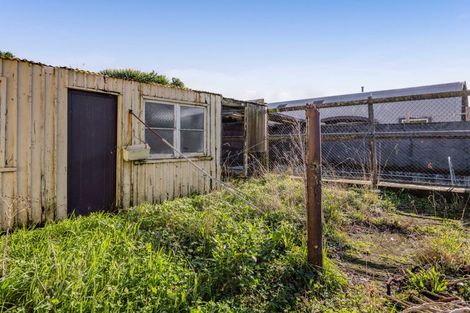 Photo of property in 87 Whitcombe Road, Opunake, 4616