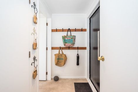 Photo of property in 10 Kanawa Street, Waikanae, 5036