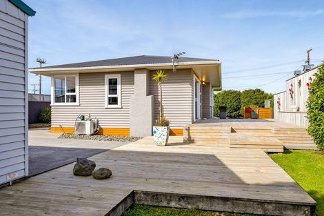 Photo of property in 2 Maire Street, Hawera, 4610