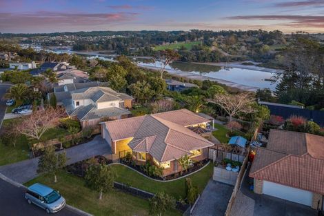 Photo of property in 46 Blue Heron Rise, Stanmore Bay, Whangaparaoa, 0932