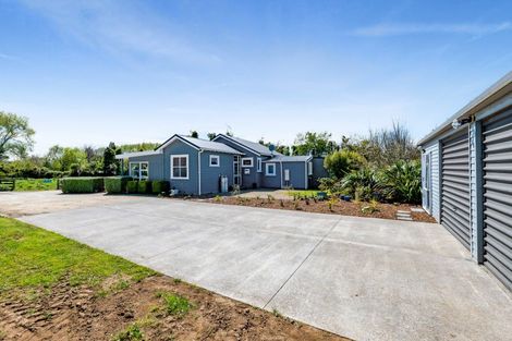 Photo of property in 1233 Egmont Road, Egmont Village, New Plymouth, 4372