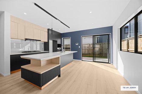 Photo of property in 339b Bucklands Beach Road, Bucklands Beach, Auckland, 2012