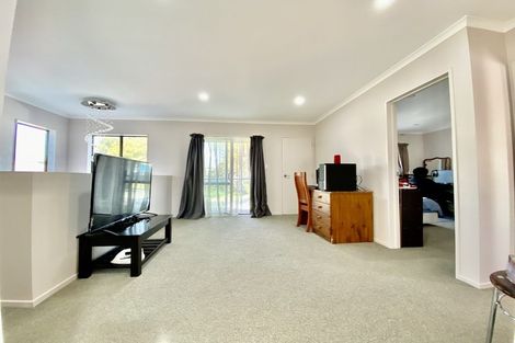 Photo of property in 35a Landon Avenue, Mangere East, Auckland, 2024