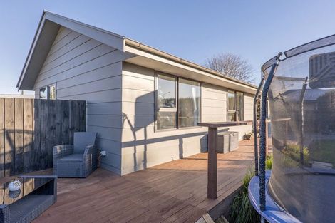 Photo of property in 2/17 Johns Road, Belfast, Christchurch, 8051