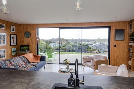 Photo of property in 13 Semple Street, Kakanui, Oamaru, 9495