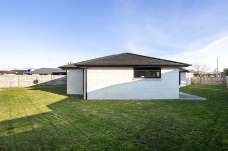Photo of property in 16 Helen June Avenue, Flagstaff, Hamilton, 3210