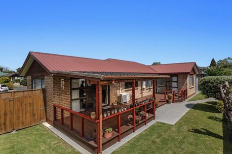 Photo of property in 16 Walnut Grove, Whakatane, 3120