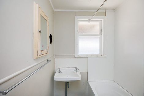 Photo of property in 26 Coventry Street, Highbury, Palmerston North, 4412