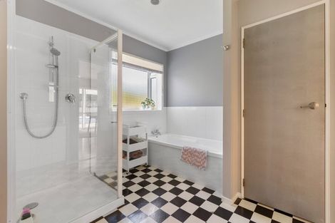 Photo of property in 98 Oxford Road, Okato, 4335