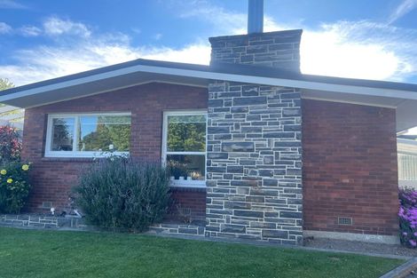 Photo of property in 27 Tuirau Place, Ilam, Christchurch, 8041
