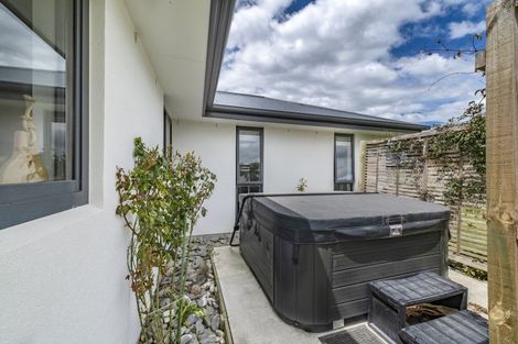 Photo of property in 18 Newbrook Terrace, Darfield, 7510