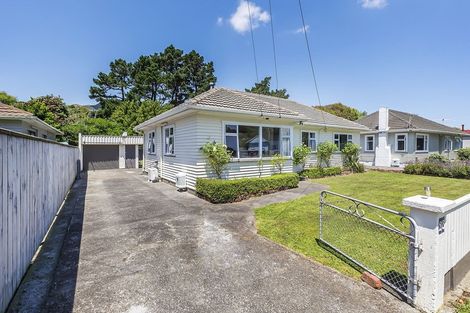 Photo of property in 28 Findlay Street, Tawa, Wellington, 5028