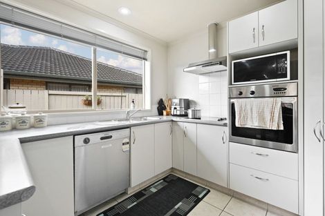 Photo of property in 4 Kingroyal Lane, Hamilton East, Hamilton, 3216