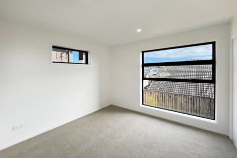 Photo of property in 58 Rauemi Way, Te Atatu South, Auckland, 0610