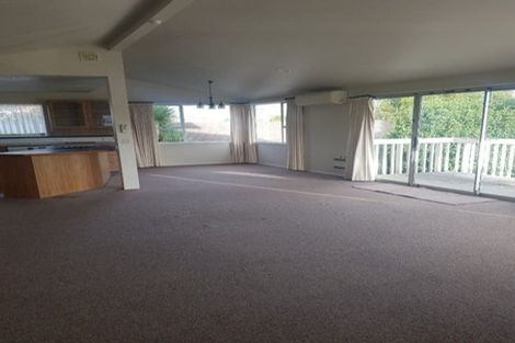 Photo of property in 23 Glamorgan Drive, Torbay, Auckland, 0630