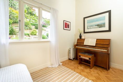 Photo of property in 56 Glenmore Street, Northland, Wellington, 6012