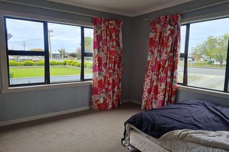 Photo of property in 42 Albert Street, Winton, 9720