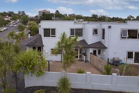 Photo of property in 112u4 Clarence Street, Hamilton Lake, Hamilton, 3204
