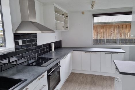 Photo of property in 2/87 Manuroa Road, Takanini, 2112