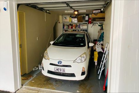Photo of property in Victoria Villas, 41/35u Pirie Street, Mount Victoria, Wellington, 6011