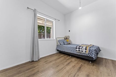 Photo of property in 244b Great North Road, Henderson, Auckland, 0612