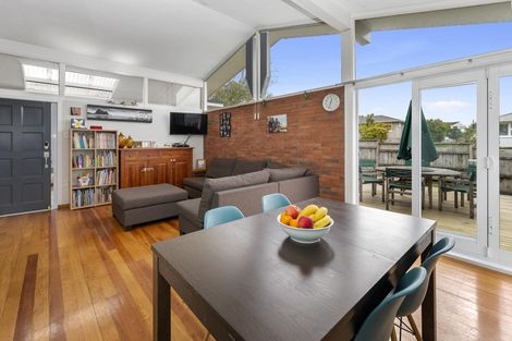 Photo of property in 13 Cutler Street, New Lynn, Auckland, 0600