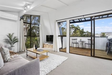 Photo of property in 3/6 Le Roy Terrace, Birkenhead, Auckland, 0626